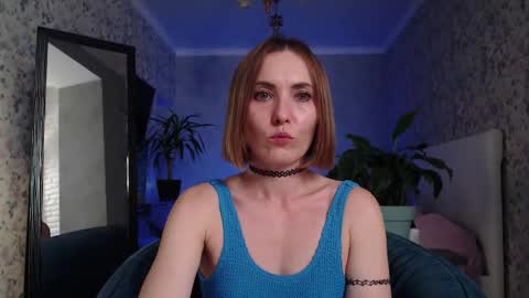 Snapshot of clara_bendover chatting on October 18, 5:28 pm Clara online show from October 18, 5:28 pm