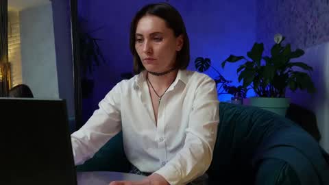 Clara online show from May 27, 6:49 pm