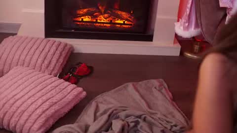 ClaraHazel online show from July 22, 6:04 am