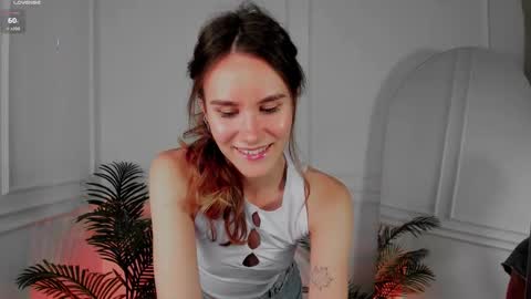 Claire online show from September 18, 1:37 pm