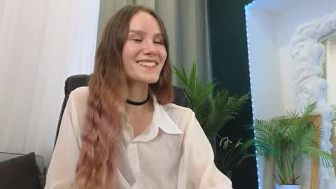 Claire online show from March 5, 10:00 am