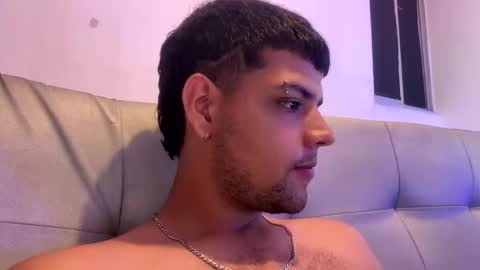 Clarentz bby online show from September 19, 3:10 am