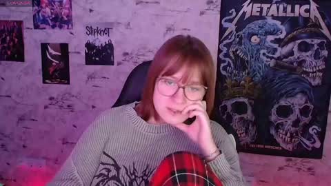 Clarissa online show from May 7, 1:45 am