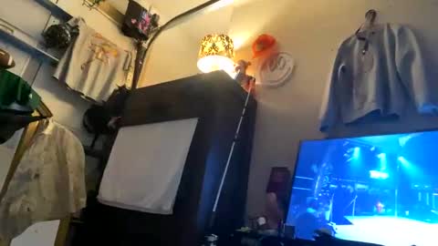 clarkshammer95 online show from March 5, 10:43 pm