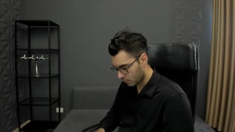 Snapshot of clarkslade chatting on October 17, 11:03 am ClarkSlade online show from October 17, 11:03 am