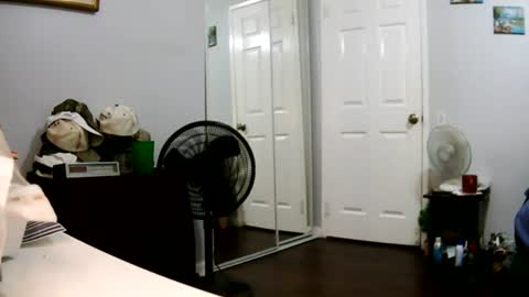 Claudia online show from June 15, 1:47 pm