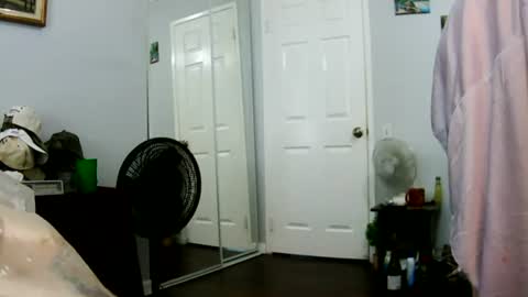 Claudia online show from June 12, 3:22 pm