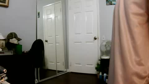 Claudia online show from July 13, 3:48 pm