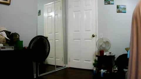 Claudia online show from July 10, 1:49 pm