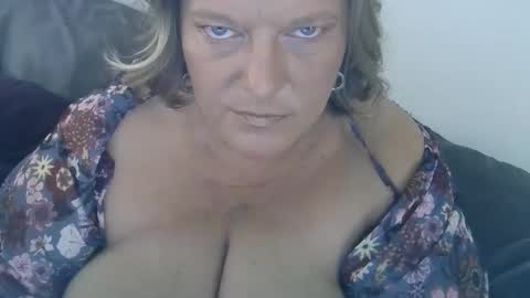 ClaudineDDD online show from December 22, 10:47 pm