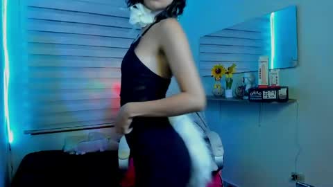 Clawdeen online show from April 6, 3:48 am