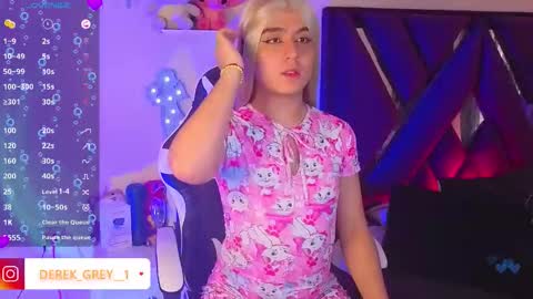 Snapshot of cleo_d_nile chatting on October 15, 7:04 pm cleopatra online show from October 15, 7:04 pm