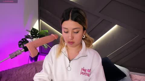 cloe_palmeer online show from February 25, 8:21 pm