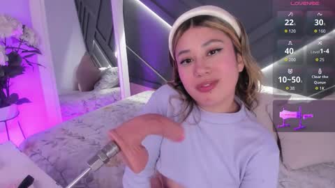 cloe_palmeer online show from October 22, 5:43 am