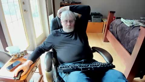 cloudalert62 online show from March 23, 7:52 pm