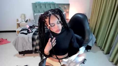 emely dolce online show from February 6, 9:43 am