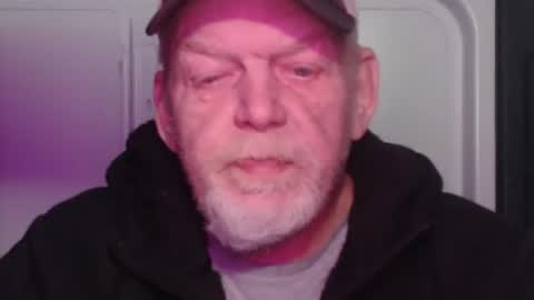 Snapshot of cockreadynow4u chatting on December 25, 7:35 am cockreadynow4u online show from December 25, 7:35 am