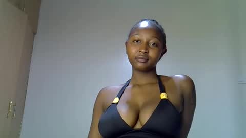 bella online show from November 22, 12:03 pm