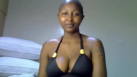 bella online show from November 25, 3:44 pm