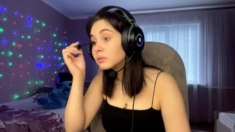 Snapshot of coco_charmel chatting on October 24, 9:21 am Nikki online show from October 24, 9:21 am