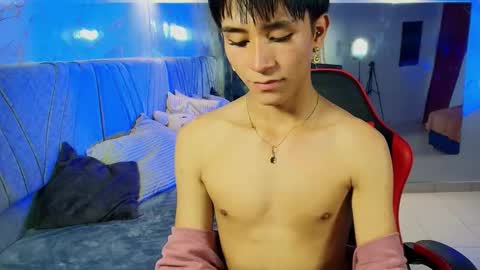 COCO online show from April 30, 6:02 pm
