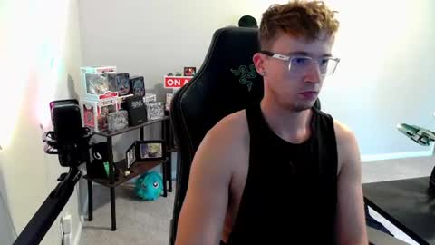 codyt1016 online show from October 7, 4:58 pm