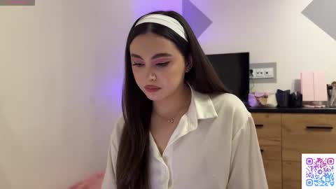 Yumi online show from February 24, 7:28 pm