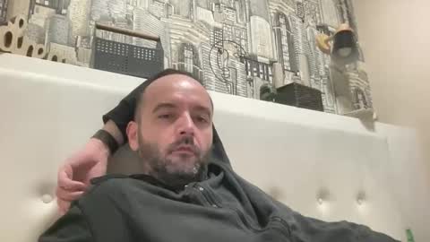 colambus83 online show from March 17, 5:18 pm