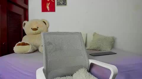 cold_snow13 online show from October 23, 8:27 am