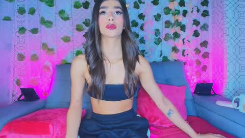 colett online show from September 28, 12:25 pm