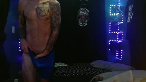 colevan2390 online show from December 17, 4:41 am