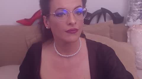 Maddison online show from May 31, 5:17 am
