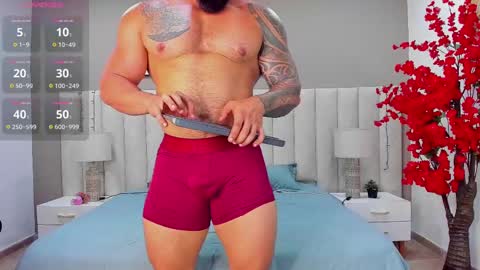college_muscle_ass online show from September 10, 9:16 pm