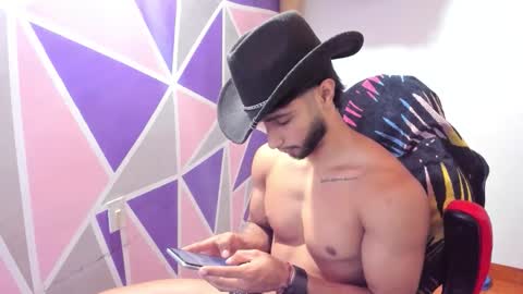 EMMETT COLLINS online show from January 6, 5:28 pm