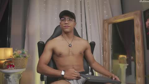 colstorw_ online show from March 24, 10:10 am