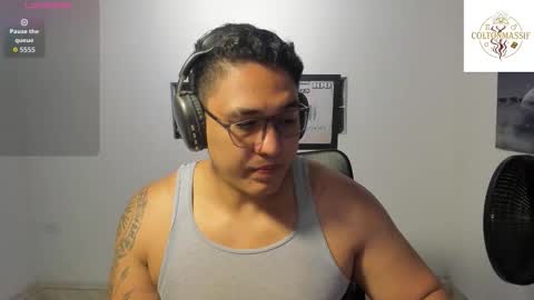 coltonmassif_ online show from November 29, 3:58 am