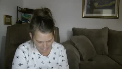 Snapshot of comebackpussy chatting on December 24, 12:55 am comeback pussy online show from December 24, 12:55 am