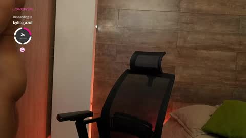 connor_h1 online show from May 5, 3:57 am