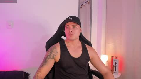Connor Smith online show from May 20, 1:57 am