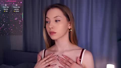 Hello im Sofia Welcme to my room .More hugs and kiss for you online show from September 30, 5:51 am