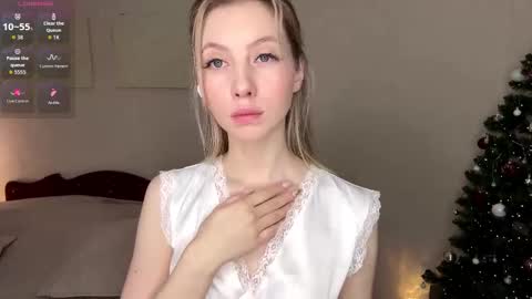 Hello im Sofia Welcme to my room .More hugs and kiss for you online show from January 10, 7:03 am