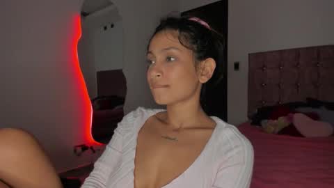  CORA  online show from May 28, 4:43 am