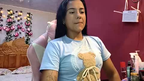 coral0403 online show from April 17, 8:44 pm