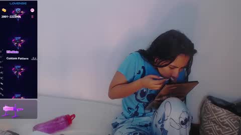 coraline2911 online show from March 5, 11:06 am