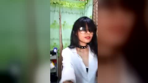 coralinebane online show from July 13, 4:05 am