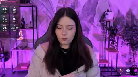 Snapshot of coralinekeyns chatting on October 23, 6:59 am little girl who is always right or Coraline online show from October 23, 6:59 am