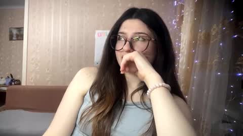 Elisheva online show from February 5, 3:26 pm