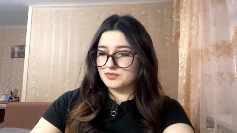 Elisheva online show from February 3, 1:37 pm