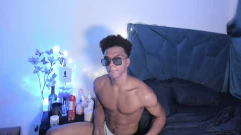 CoreyGlover online show from December 2, 1:40 am