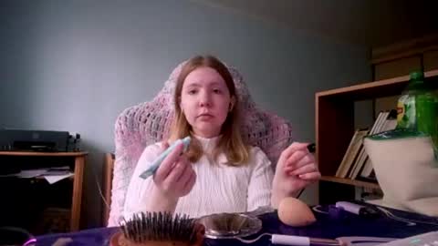 Elvi online show from May 31, 9:08 am